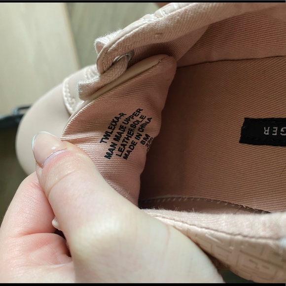 Tommy Hilfiger Sneakers - Picture 6 of 6